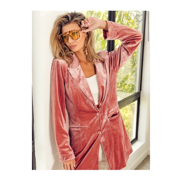 LAST ONE! Pink Mauve Modern Vintage Velvet Blazer - Picture 4 of 7